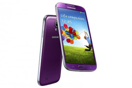 Samsung Galaxy S 4 w kolorze purpurowym [źródło: Samsung]
