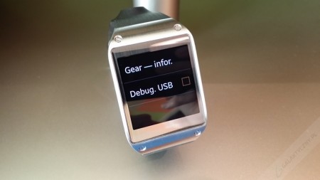 Samsung Galaxy Gear - Debug. USB [źródło: 2po2.pl]