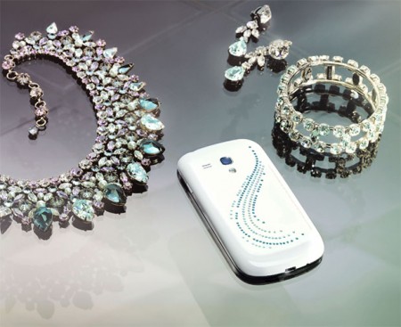 Samsung Galaxy S III mini Crystal Edition [źródło: SammyHub]