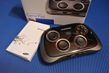Samsung GamePad EI-GP20 [źródło: 2po2.pl]