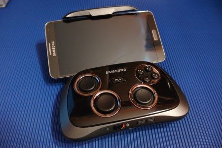 Samsung GamePad EI-GP20 i Galaxy Note 3 [źródło: 2po2.pl]
