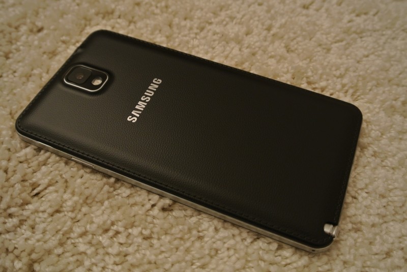 Samsung Galaxy Note 3 - tył [źródło: 2po2.pl]
