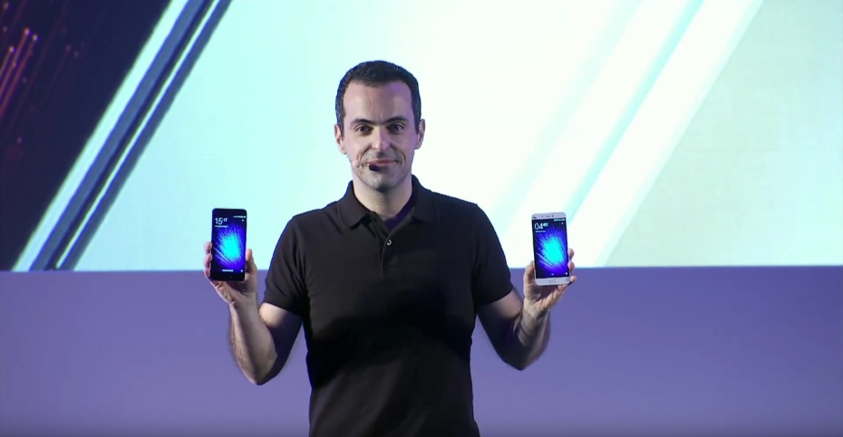 Hugo Barra z Xiaomi Mi 5 / fot. Xiaomi (YouTube)